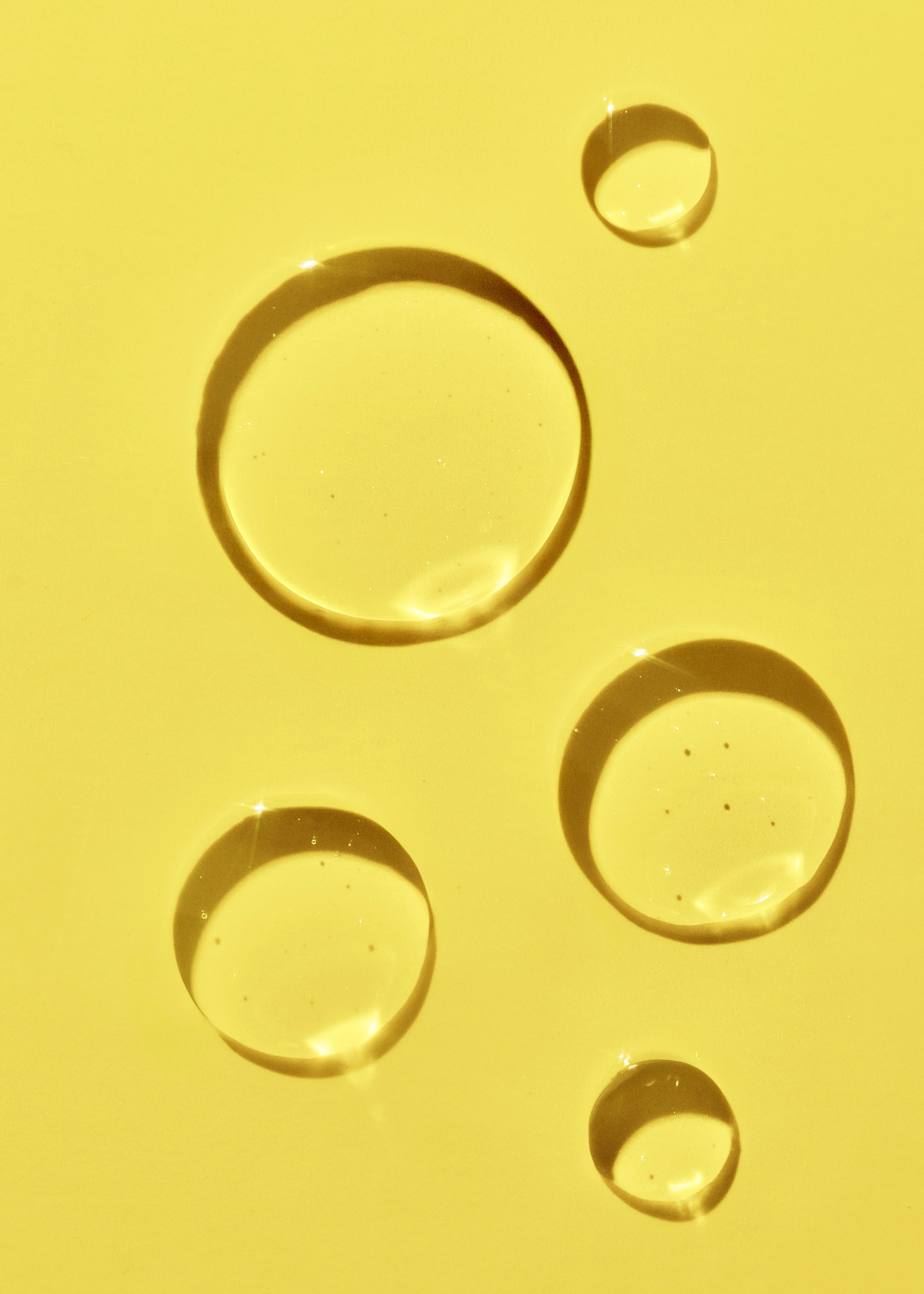 TH_CoreRebrand_TropicGlow_ShaveOil_Texture_0614_5x7_64b2e6a7-678c-49a7-9e90-37a92ce9c700_v1766663222