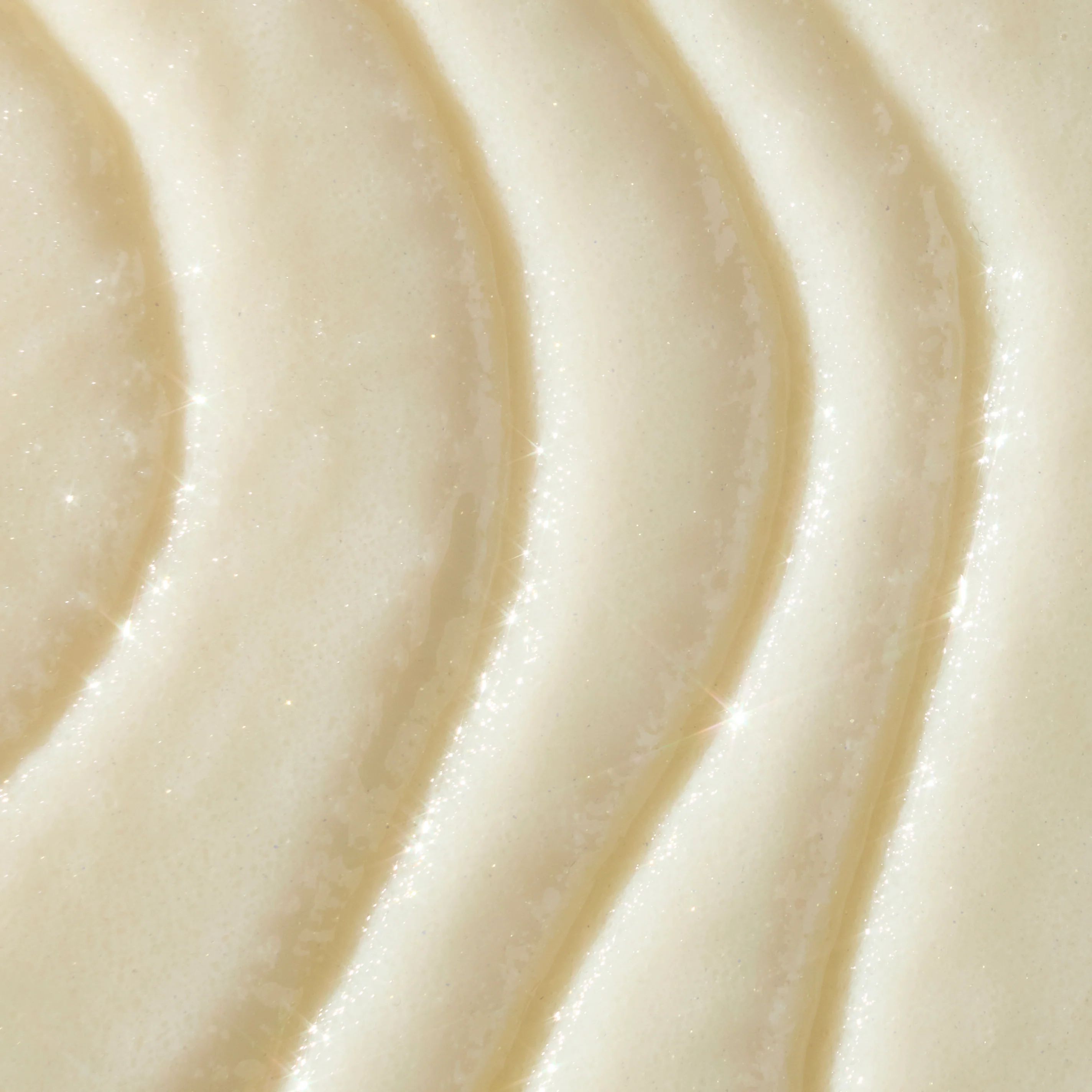 TreeHut_SpringFY26_SugarSpirit_SheaSugarScrub_Texture_0014_HERO_1x1_764c9266-351e-4dc2-ab97-452a690265f0_v1764335728